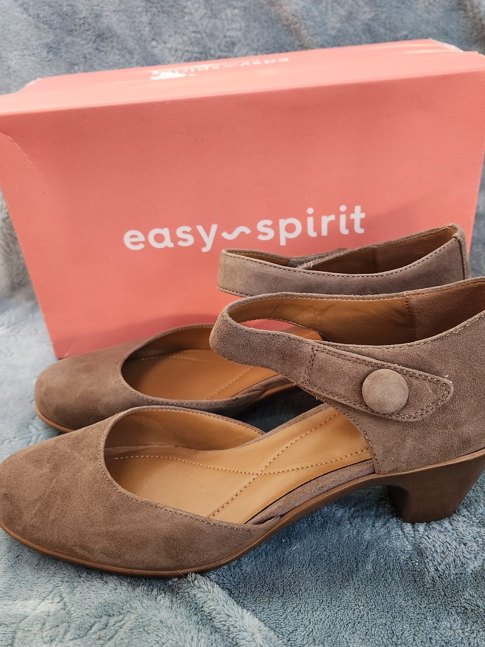 Easy Spirit Taupe Suede Mary Jane Pumps Size 9 Brand New